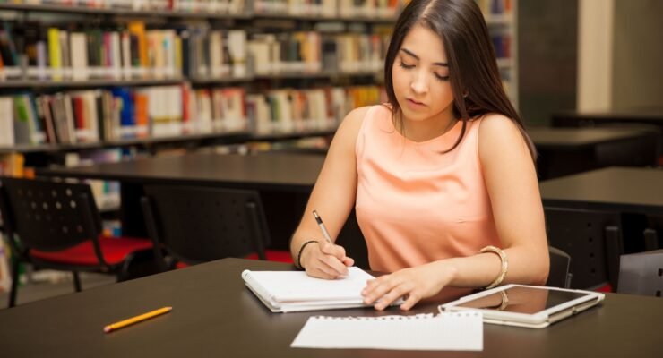 How to Write an Effective Dissertation Literature Review